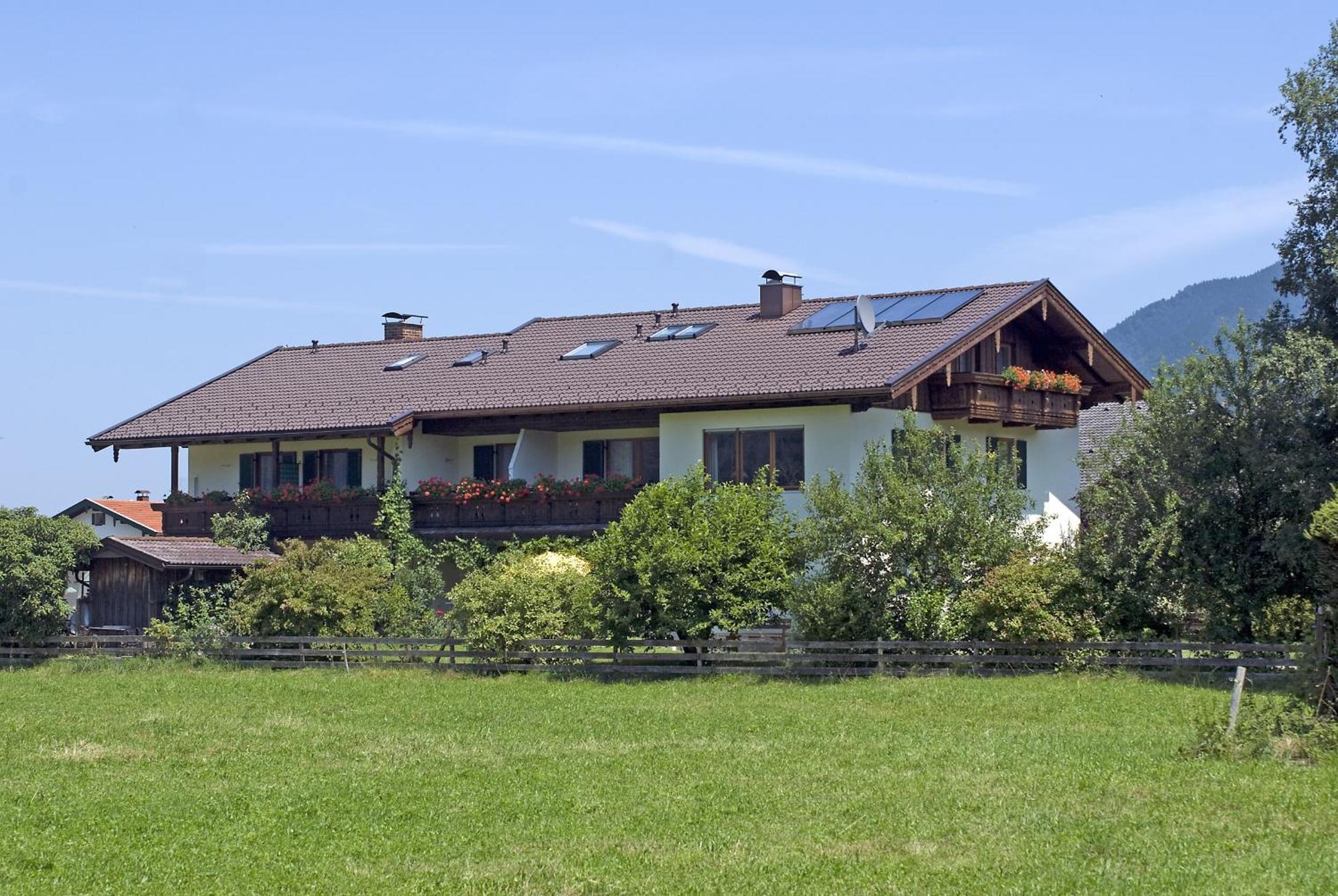 Gaestehaus Weissenbacher-Ferienwohnungen Marquartstein Eksteriør bilde